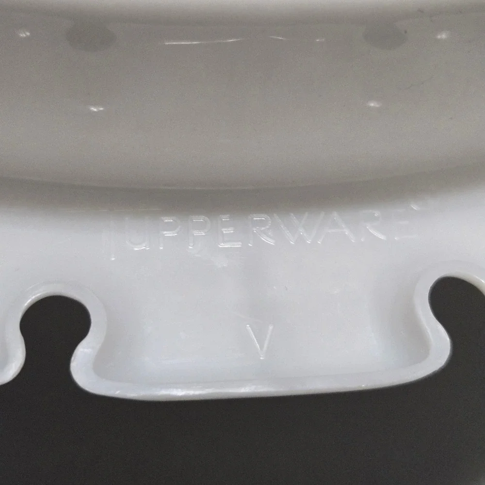 Tupperware 405-9 Divided‎ Servalier 224-9 Lid Vintage White Round 11.5